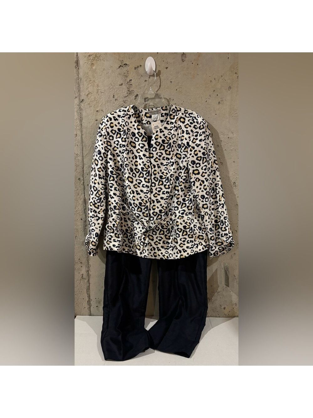 Allyson Cara Blue White and Yellow Animal Print Jacket Pantsuit - Size 18